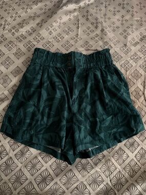 NWT Linen-Blend Pull-On Paperbag Shorts Tropicale Floral Evergreen Forest Size S